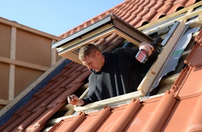 Pose de fenêtres de toit Velux à Montfalcon